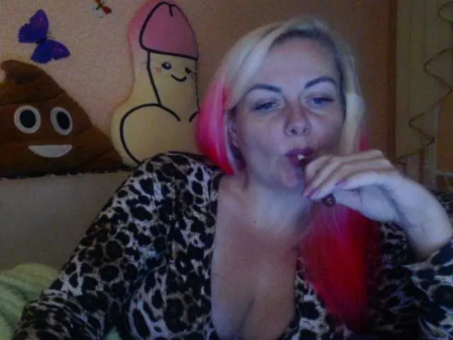 Live sex webcam photo for melek-7250 #276426833