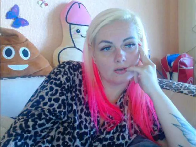 Live sex webcam photo for melek-7250 #276514783