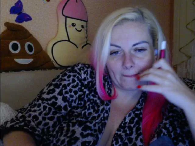 Live sex webcam photo for melek-7250 #276596228