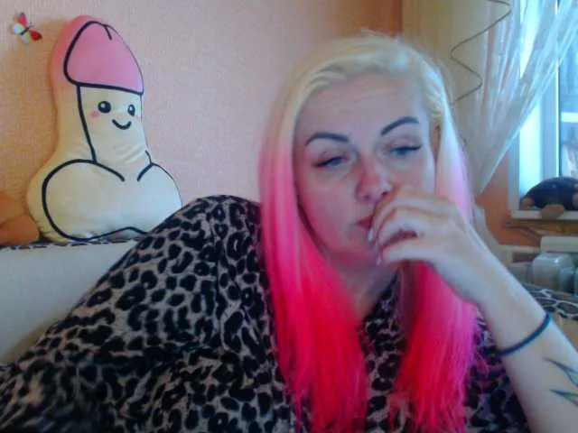 Live sex webcam photo for melek-7250 #276782384