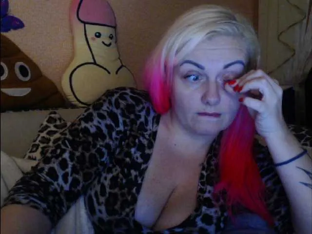 Live sex webcam photo for melek-7250 #276994756