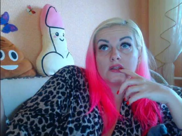 Live sex webcam photo for melek-7250 #277025493