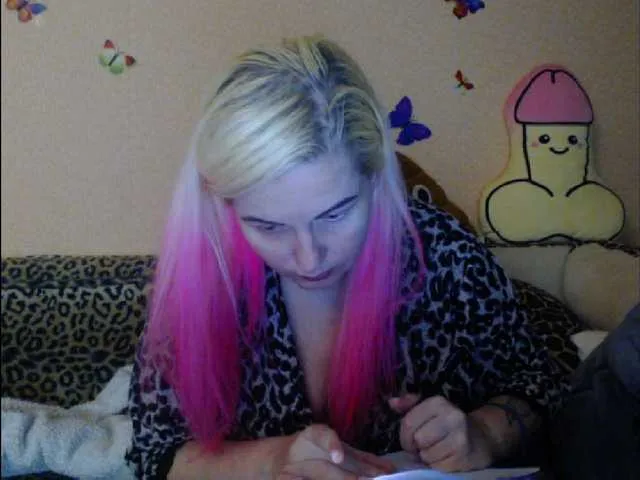 Live sex webcam photo for melek-7250 #277126020