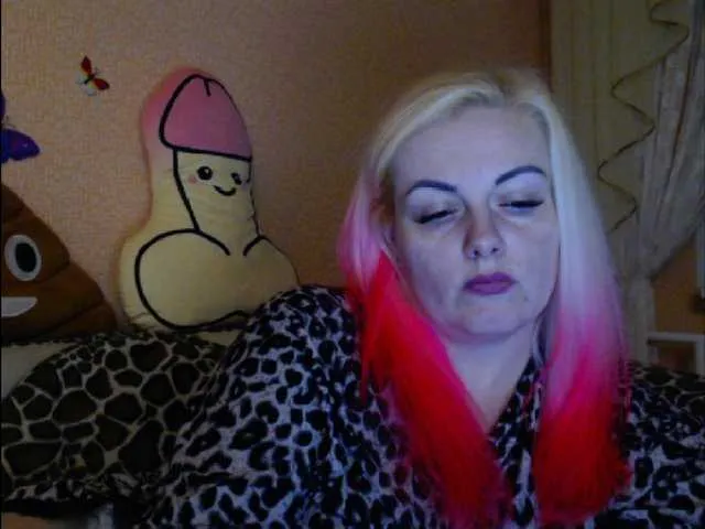 Live sex webcam photo for melek-7250 #277404141