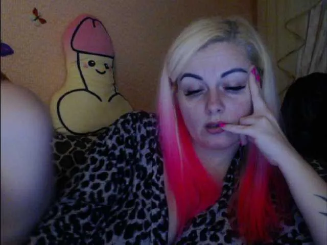 Live sex webcam photo for melek-7250 #277492879