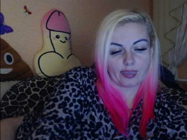 Live sex webcam photo for melek-7250 #277499190