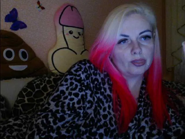 Live sex webcam photo for melek-7250 #277572818