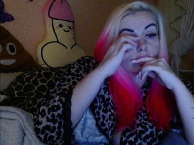 Live sex webcam photo for melek-7250 #277654785