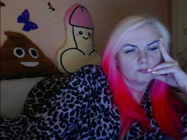 Live sex webcam photo for melek-7250 #277780552