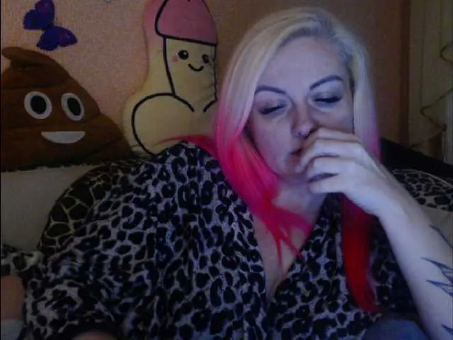 Live sex webcam photo for melek-7250 #277840492