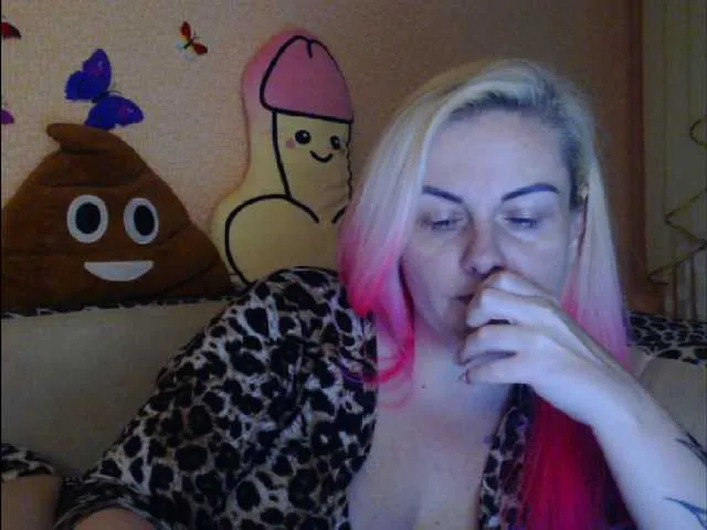 Live sex webcam photo for melek-7250 #277943528