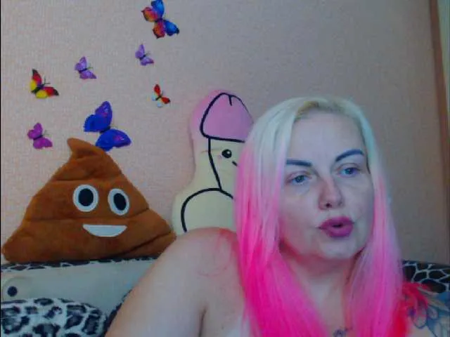 Live sex webcam photo for melek-7250 #290025756