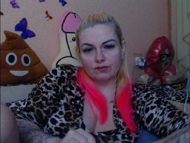 Live sex webcam photo for melek-7250 #290572076