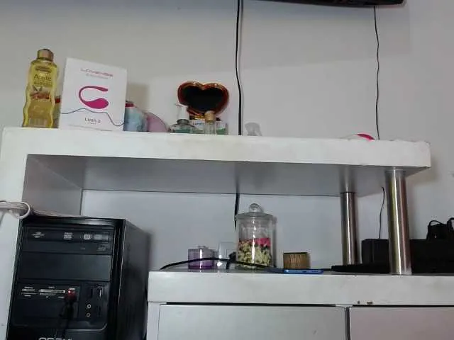 Live sex webcam photo for meli-jones69 #277263974