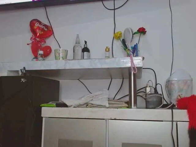 Live sex webcam photo for meli-jones69 #292183143