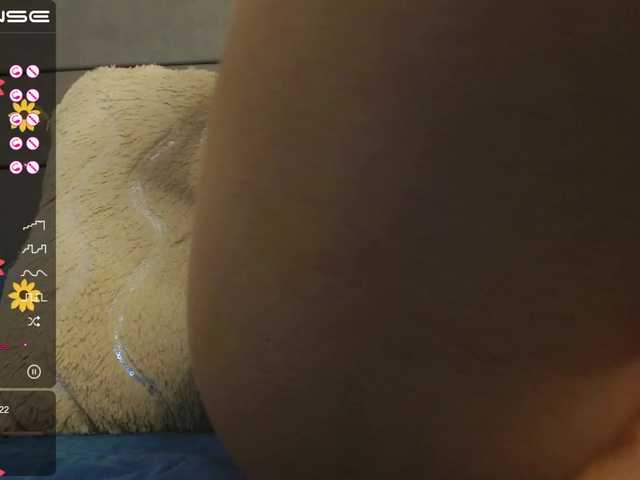 Live sex webcam photo for melinna-gomez #273380672