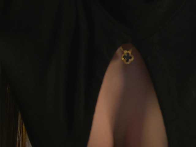 Live sex webcam photo for melissa-meow #290502951