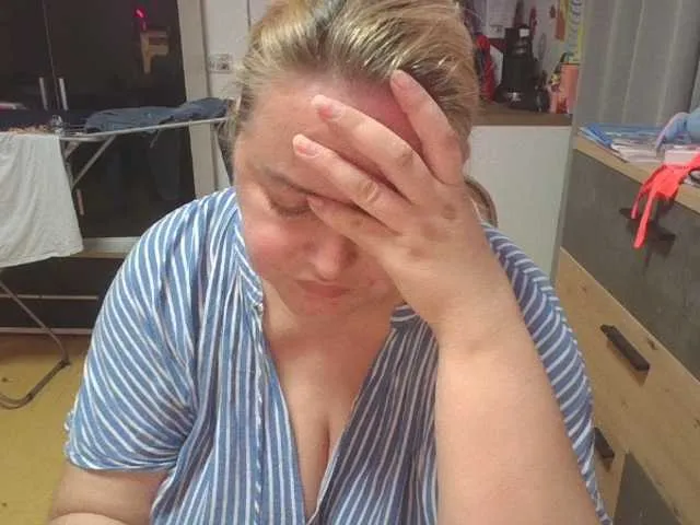 Live sex webcam photo for melissamandlikova #290642958