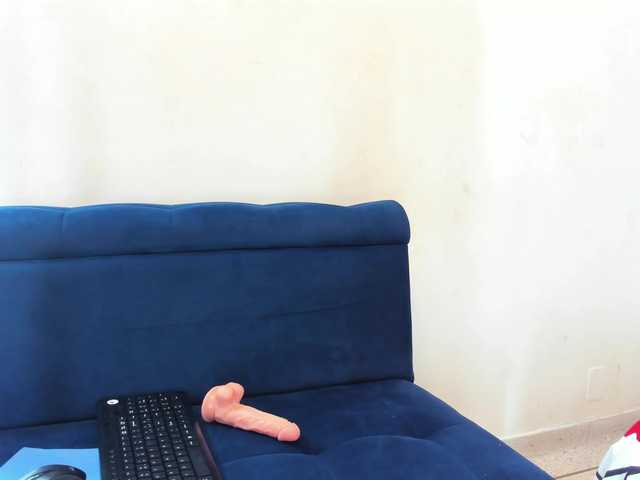 Live sex webcam photo for melissatovar #276367262