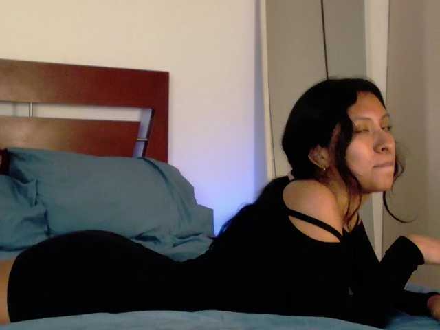 Live sex webcam photo for melody24 #289557013