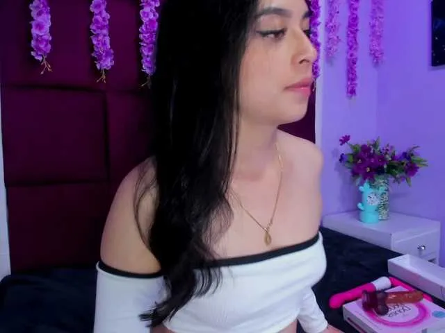 Live sex webcam photo for MelodySweett #291041513