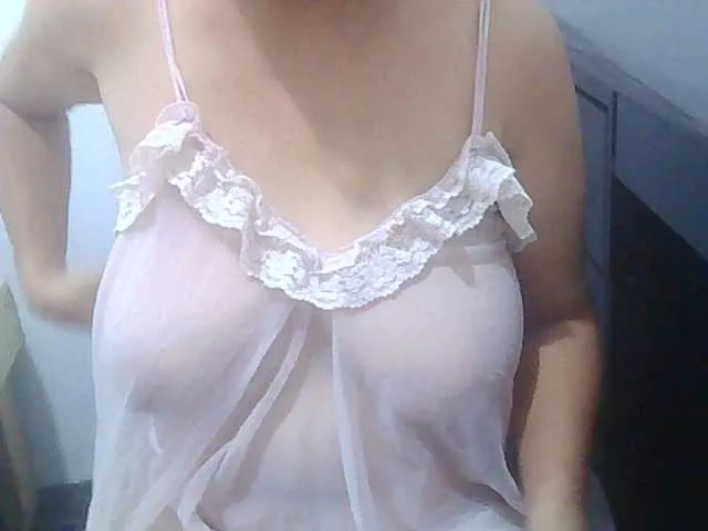 Live sex webcam photo for melon2love4u #291382821