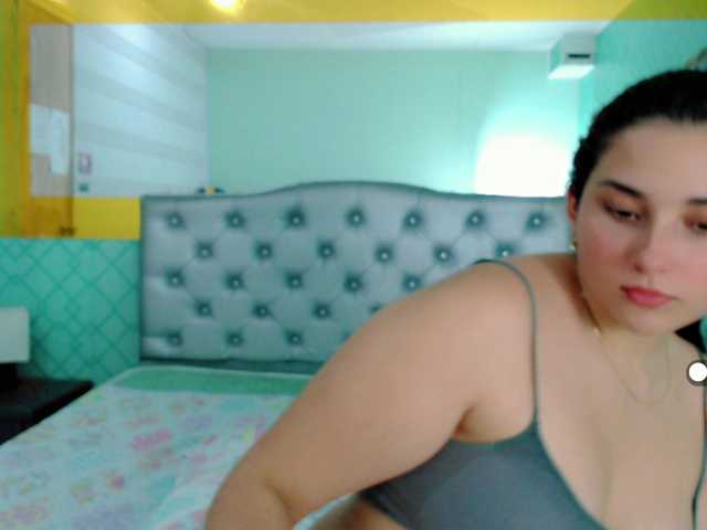 Live sex webcam photo for melymilf #288013858