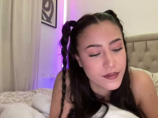 Live sex webcam photo for melyna1 #290371807