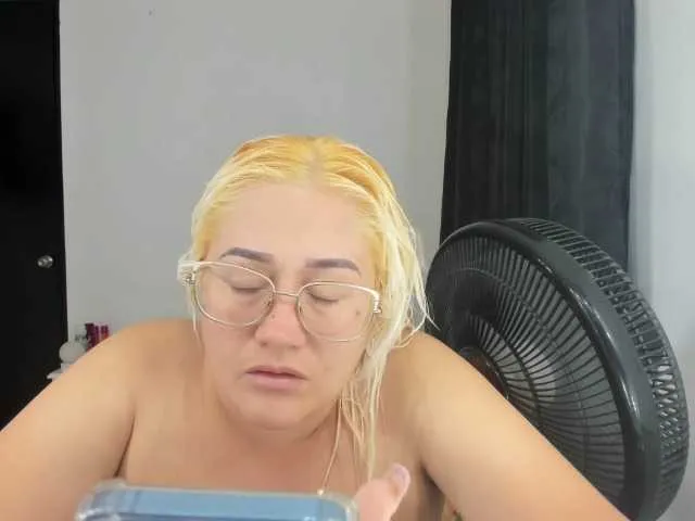 Live sex webcam photo for melytom #277959209