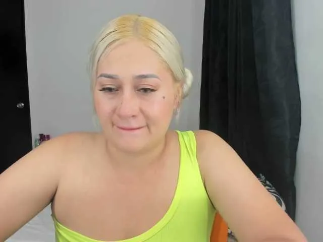 Live sex webcam photo for melytom #277969723