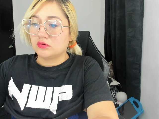 Live sex webcam photo for melytom #290141871