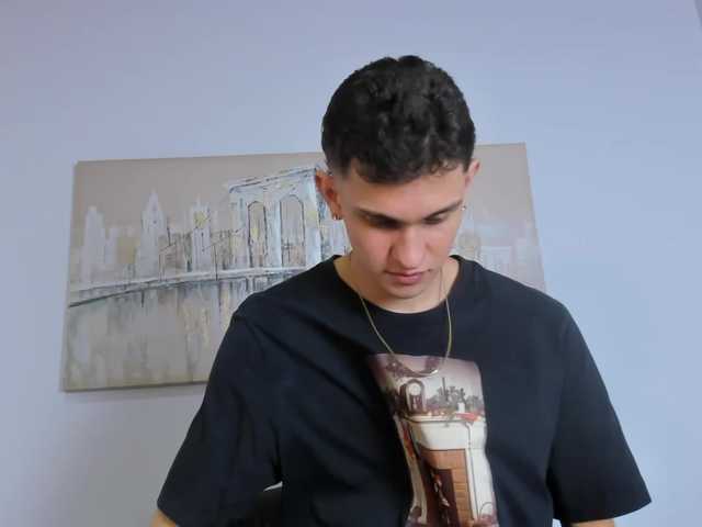 Live sex webcam photo for memphiis1 #277549559