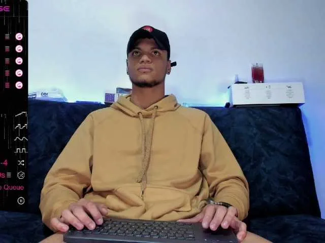 Live sex webcam photo for menbigcock22 #277094687