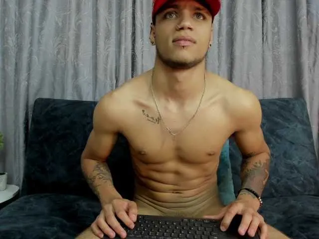 Live sex webcam photo for menbigcock22 #277403743