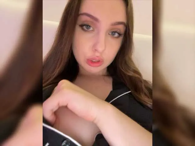 Live sex webcam photo for mendi- #276208684