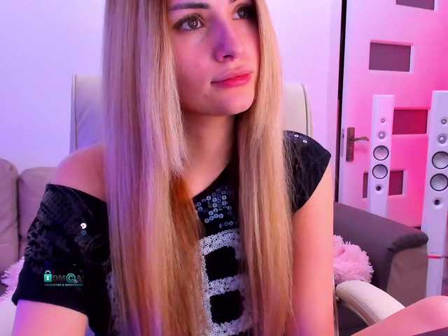 Live sex webcam photo for meow #272310896