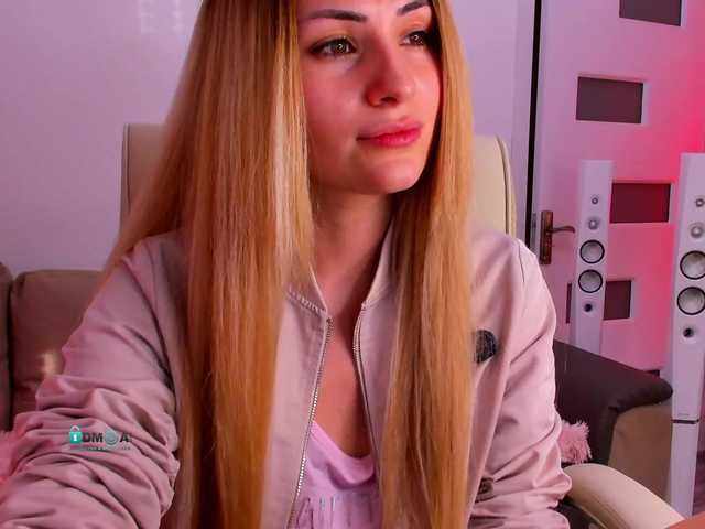 Live sex webcam photo for meow #272719352