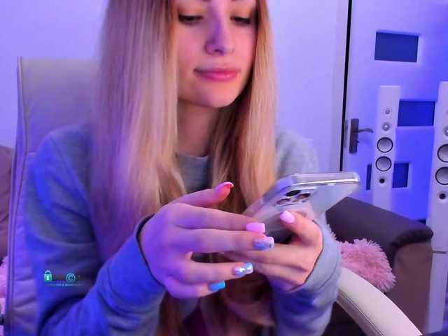 Live sex webcam photo for meow #273087455