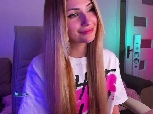 Live sex webcam photo for meow #273493609