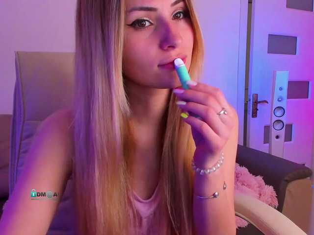 Live sex webcam photo for meow #273587587