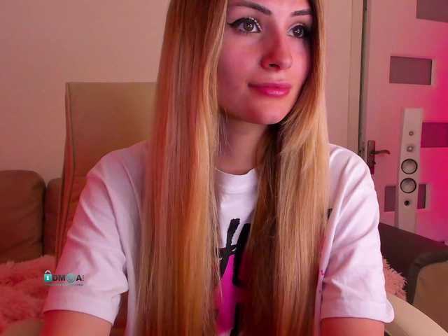 Live sex webcam photo for meow #273999322