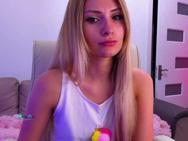 Live sex webcam photo for meow #274271410