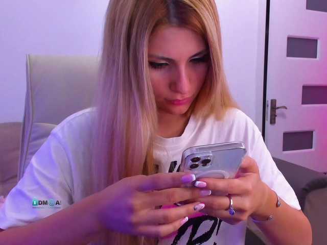 Live sex webcam photo for meow #274386580