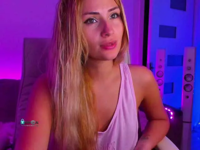 Live sex webcam photo for meow #275855074