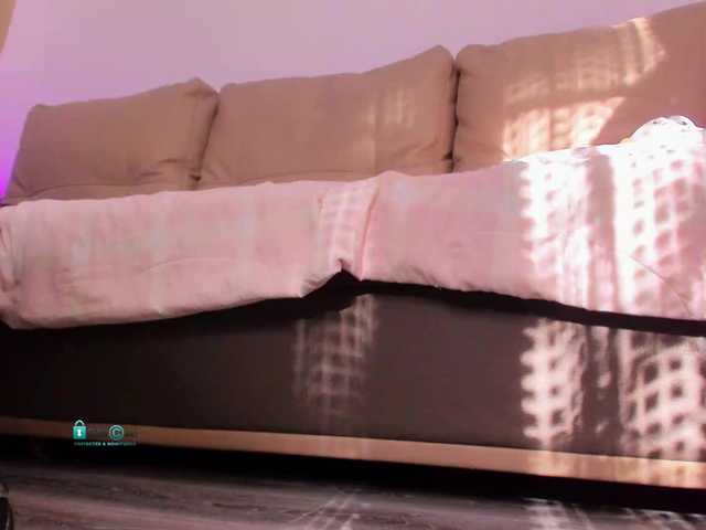 Live sex webcam photo for meow #276536350