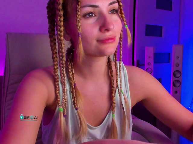 Live sex webcam photo for meow #276657833