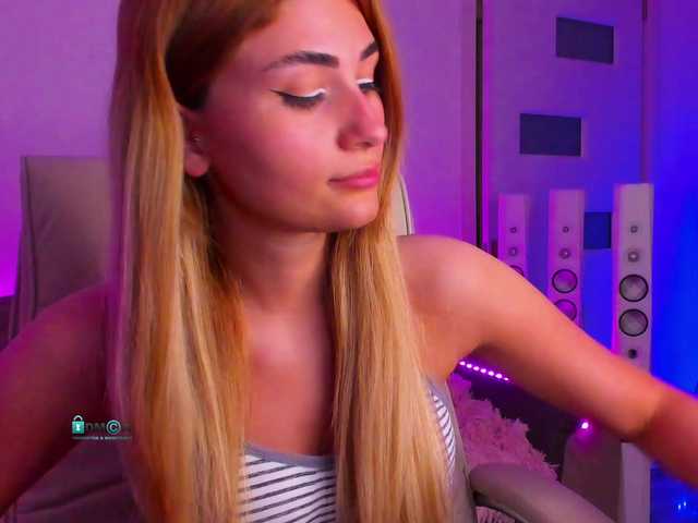 Live sex webcam photo for meow #278003431