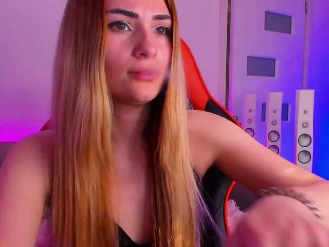 Live sex webcam photo for meow #290935638