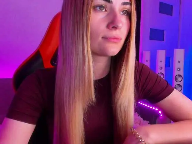 Live sex webcam photo for meow #291181946