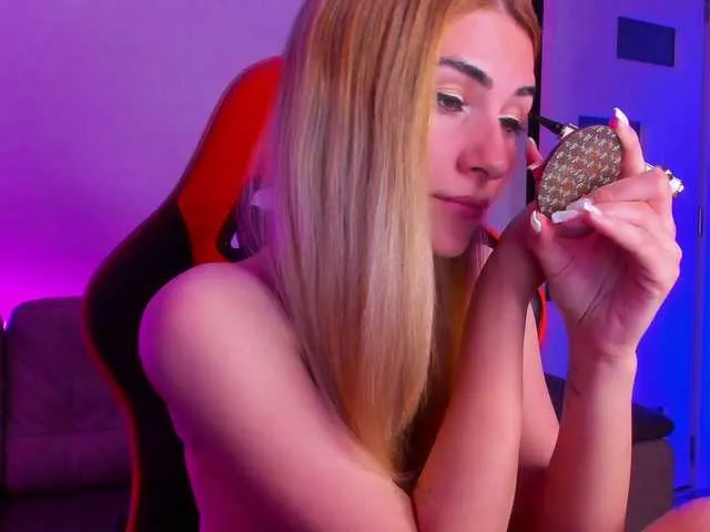 Live sex webcam photo for meow #291287797